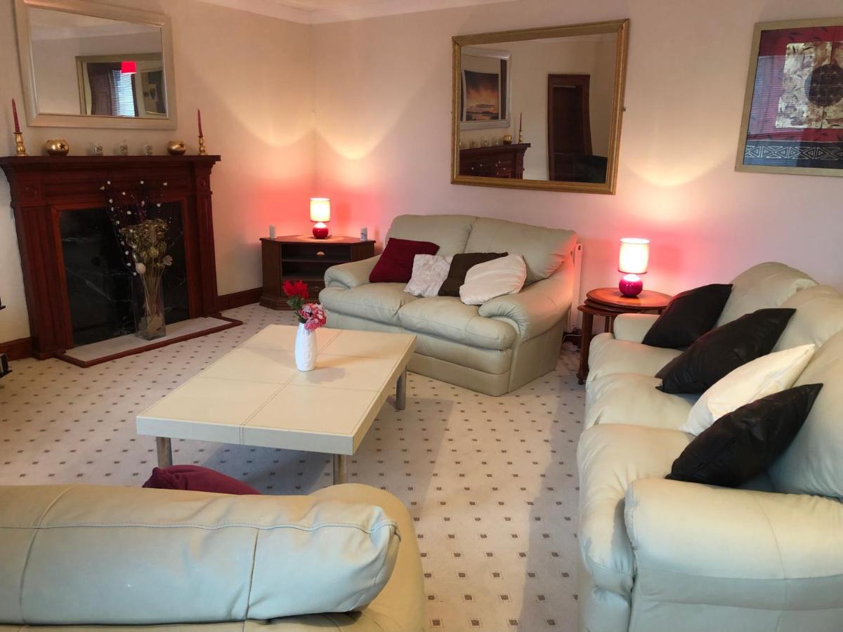 Executive Serviced Apartments 2 Форфар Экстерьер фото