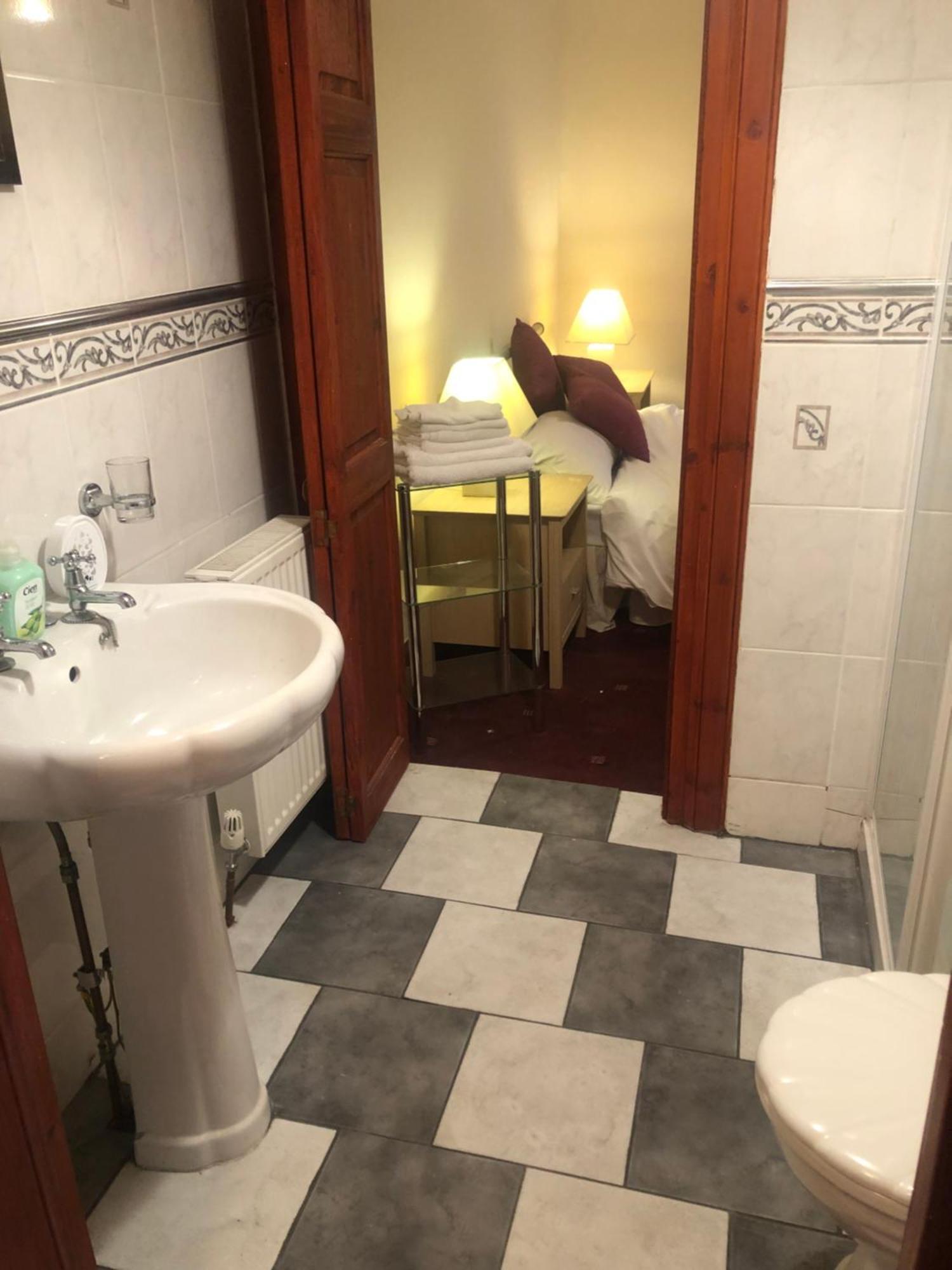 Executive Serviced Apartments 2 Форфар Экстерьер фото